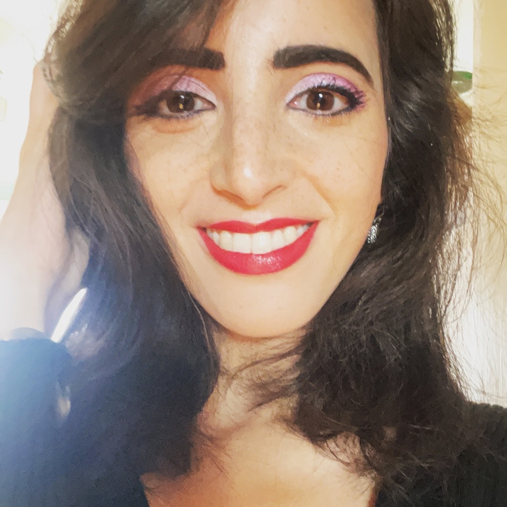 Meet your Posher, Sadira